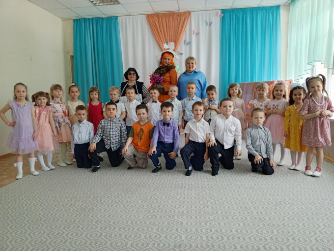 С международным Женским днём! С международным Женским днём!.