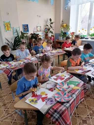 Занятие в старшей группе "Сказочная птица" Занятие в старшей группе "Сказочная птица".